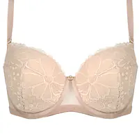 Biustonosz Julia Full Cup 19230 Beige Mediolano to elegancki model stworzony z myślą o pełniejszym biuście i maksymalnym komforcie noszenia. Miseczki typu full cup zostały wyposażone w wyjmowane wkładki push-up, które subtelnie modelują i unoszą biust, pozostawiając możliwość indywidualnej regulacji efektu. Wyższy mostek zapewnia dodatkowe wsparcie i stabilizację. Całość miseczek oraz pokryty delikatną koronką o kwiatowym wzorze, która dodaje bieliźnie romantycznego i kobiecego charakteru. Obwód wykonany z elastycznej siatki i koronki, bez bocznych fiszbin, gwarantuje miękkość i wygodę noszenia. Regulowane ramiączka i klasyczne zapięcie na haftki pozwalają na idealne dopasowanie do sylwetki.
Skład surowcowy: 85% Poliamid, 10% Elastan, 5% Poliester
 