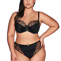 


Zanurz się w niezwykłej wygodzie i delikatności z naszym wyjątkowym kompletem bielizny o typie semi-soft i konstrukcji K-1030. To połączenie komfortu i elegancji, które z pewnością podkreśli Twoją naturalną urodę.
Ramiączka tego modelu, nieodpinane i regulowane za pomocą metalowego, antyalergicznego regulatora, zapewniają doskonałe dopasowanie do Twojej sylwetki. Dwu- lub trzyrzędowe, trójstopniowe haftki zapięcia gwarantują nie tylko stabilność, ale również możliwość dostosowania bielizny do indywidualnych preferencji.
Fiszbiny boczne nie tylko podkreślają kształt, ale również gwarantują niezbędną wsparcie. Konstrukcja K-1030 wyróżnia się subtelnością i równowagą pomiędzy miękkością a wsparciem, co sprawia, że jest idealnym wyborem na co dzień.
Poczuj luksus delikatnych materiałów, które otulają ciało, sprawiając, że każdy moment staje się wyjątkowy. To nie tylko bielizna - to doświadczenie pełne uroku i wyrafinowania. Spraw, aby codzienne chwile były niezapomniane, wybierając nasz komplet bielizny semi-soft o konstrukcji K-1030.
 
n



 